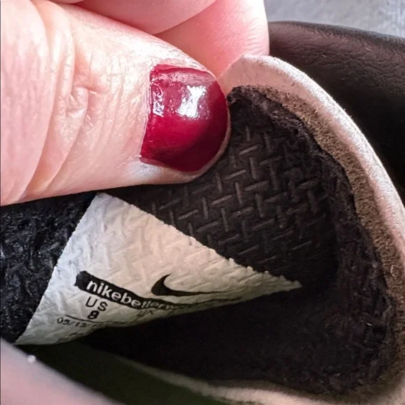 Nike size 8 Magista Men’s Black & Volt Indoor Soccer Shoes for turf - Picture 7 of 9